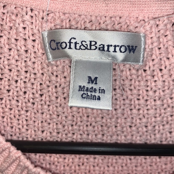 EUC Women’s light pink cable knit sweater - size M - Picture 3 of 5